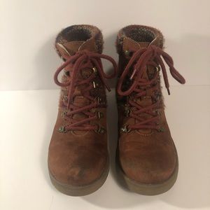 Chunky Hiking Style Boot